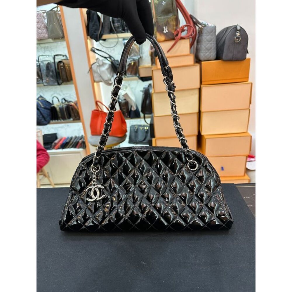 Chanel Women Pre-Loved Bag Very Good Condition